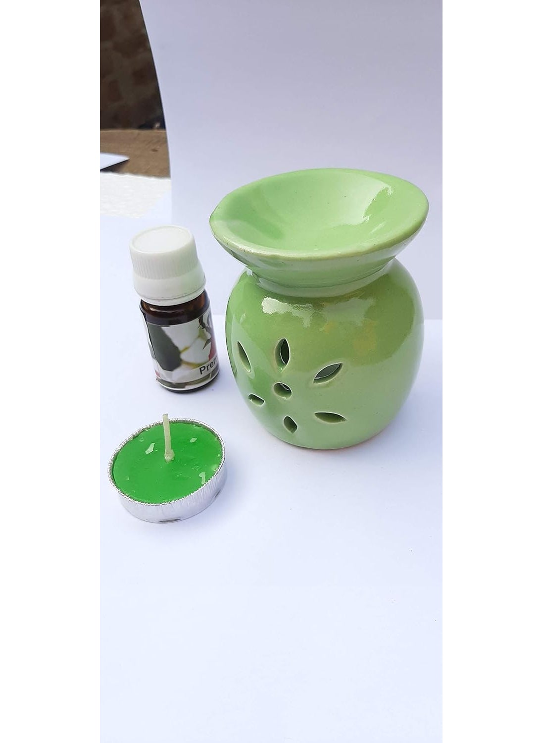 Generic homedecor bharti Aroma Oil Burner fragance Lemongrass Oil with 1 tealight Diffuser pak of1 Green  - Image 2