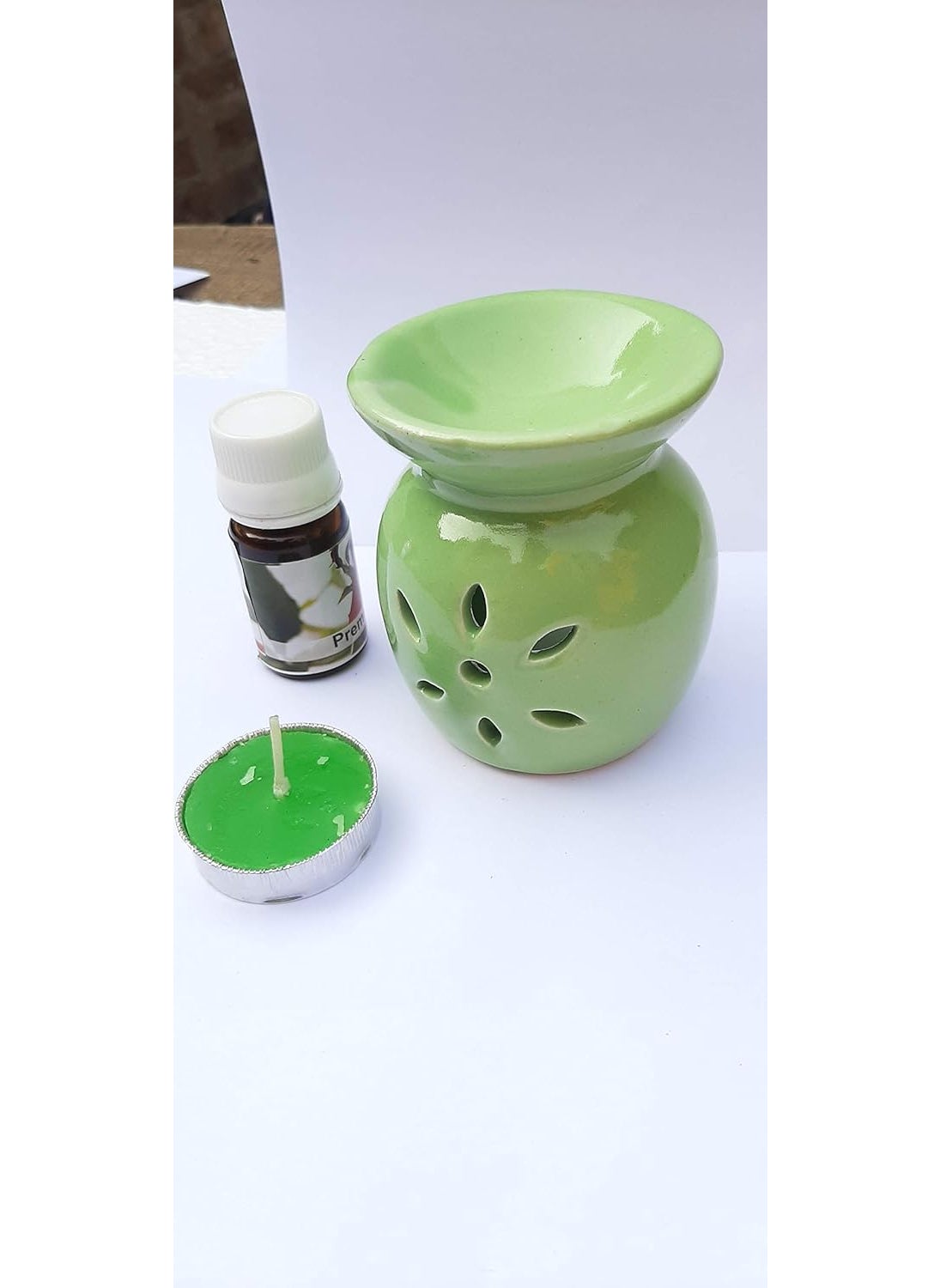Generic homedecor bharti Aroma Oil Burner fragance Lemongrass Oil with 1 tealight Diffuser pak of1 Green  - Image 4