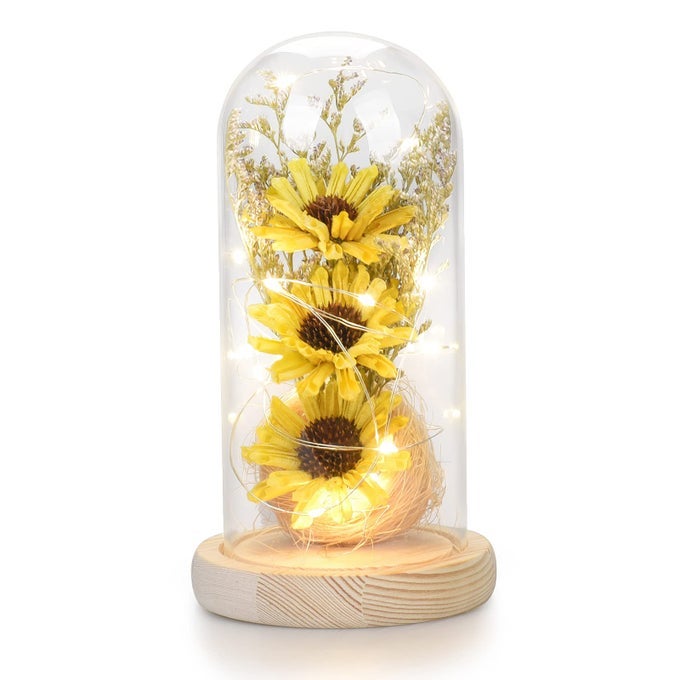 SUNFLOWER GIFTS FOR WOMEN SUNFLOWERS ARTIFICIAL FLOWERS IN GLASS DOME WITH LED STRIP BIRTHDAY GIFTS FOR MOM GRANDMA SUNFLOWER DECOR ON MOTHERS DAY CHRISTMAS VALENTINES DAY YELLOW