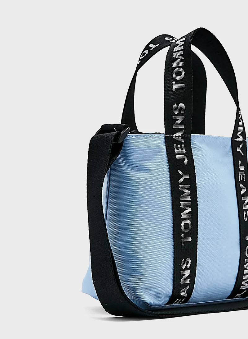 TOMMY JEANS Essential Medium Crossbody Bag