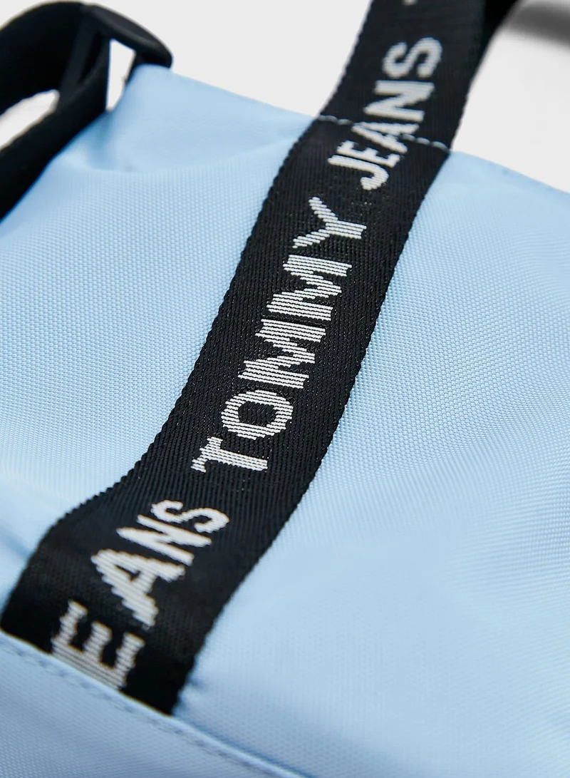 TOMMY JEANS Essential Medium Crossbody Bag
