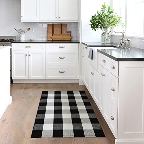KILOCOCO Buffalo Plaid Checkered Rug - Door Mat Outdoor, Black and White Outdoor, Cotton Washable Front Door Rug Layered Doormats for Front Porch/Farmhouse/Entryway, 27.5x43 Inches - Image 5