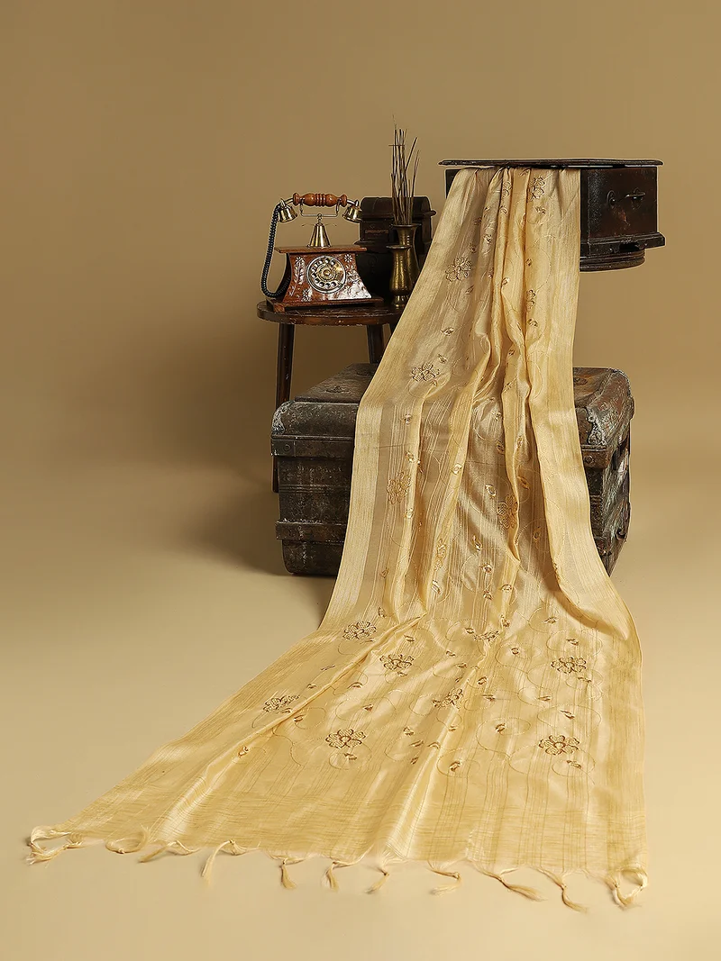 globus Globus Women Gold Floral Zari Embroidered Silk Tasselled Border Festive Dupatta