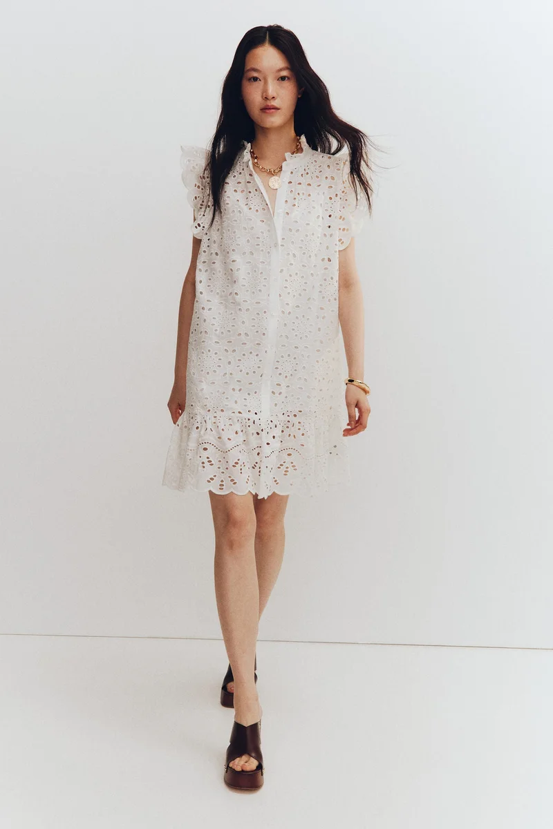 اتش اند ام فستان بتطريزات بنمط إنجليزي