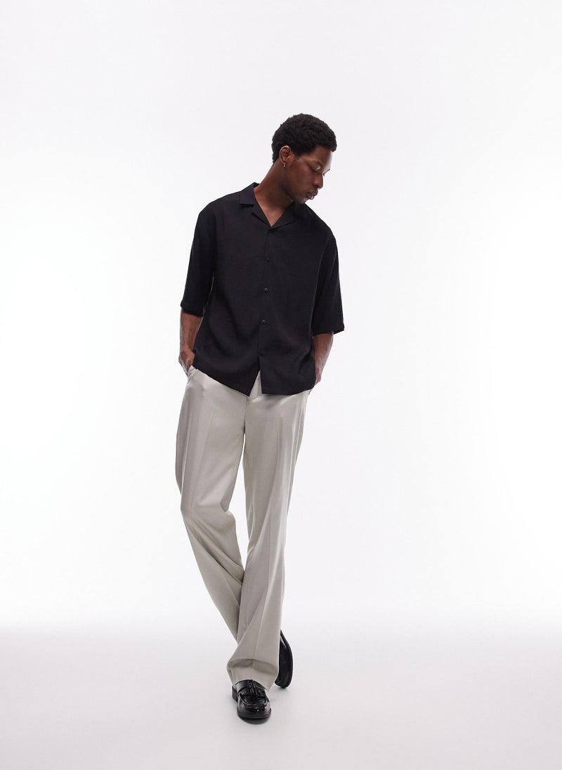 توب مان قميص ساتان بأكمام قصيرة بقصة مريحة - Image 4