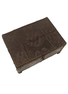 Antique Museum Antique Wooden Box With Art Carving Work  - Image 3