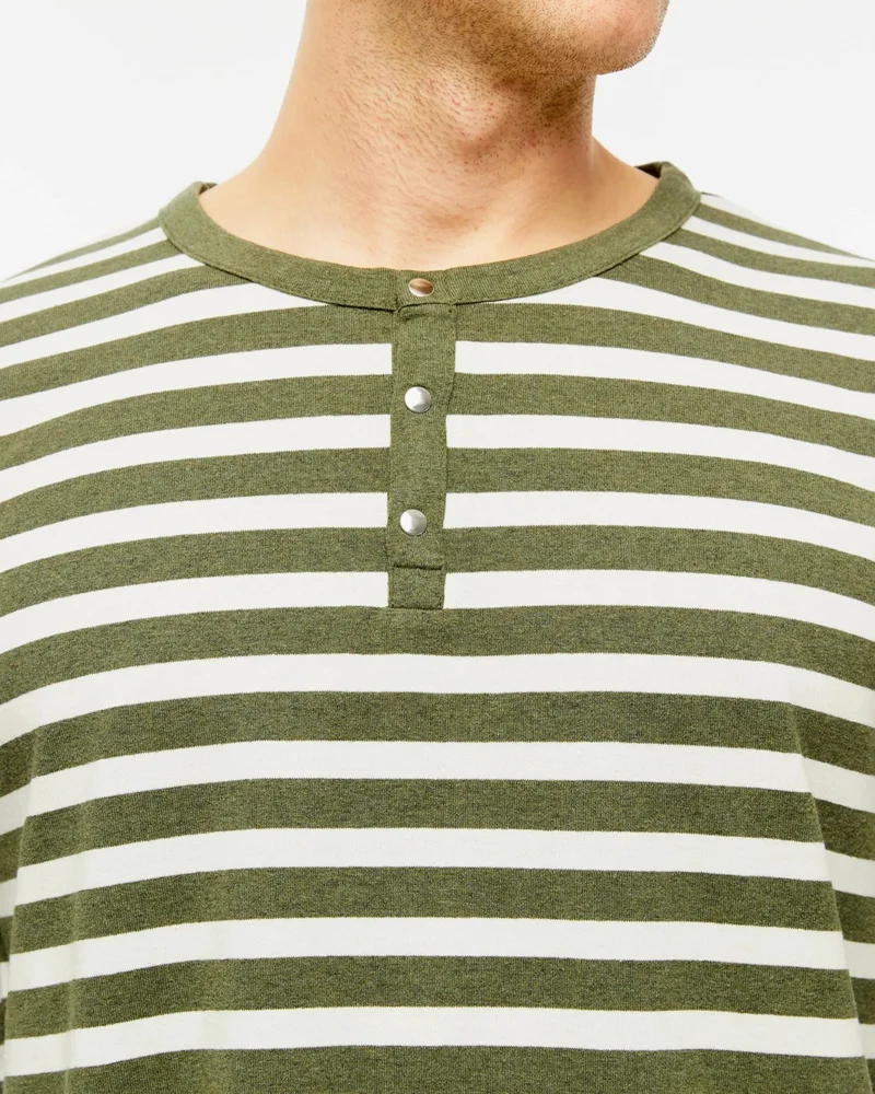 Defy's Men's Snap Detail Striped Long Sleeve T-Shirt