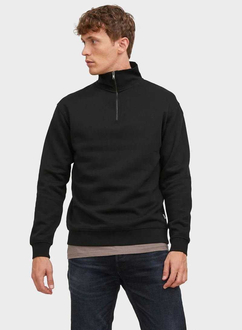 JACK & JONES Solid Crew Neck Regular Fit Sweatshirt