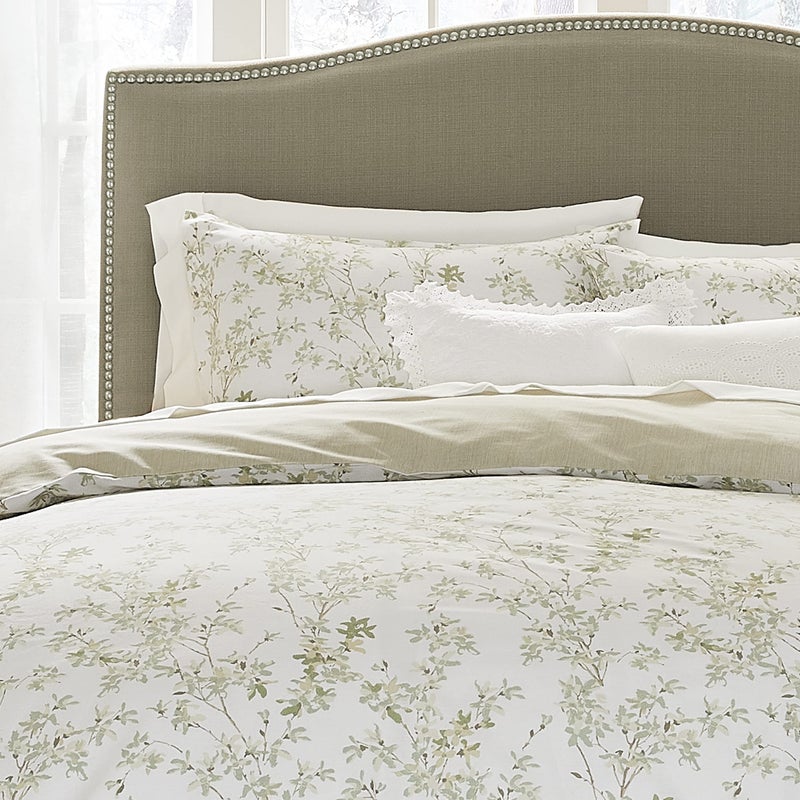 Laura Ashley Home - Queen Duvet Cover Set, Cotton Reversible Bedding with Matching Shams, Medium Weight Bedding for All Seasons (Lindy Green, Queen) - Image 4
