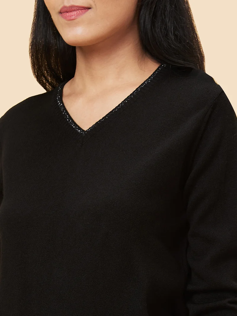 globus Women Shiny V-Neck Ribbed Hem Sweater