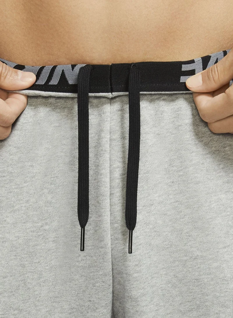 Nike Dri-FIT Swoosh Tapered Sweatpants