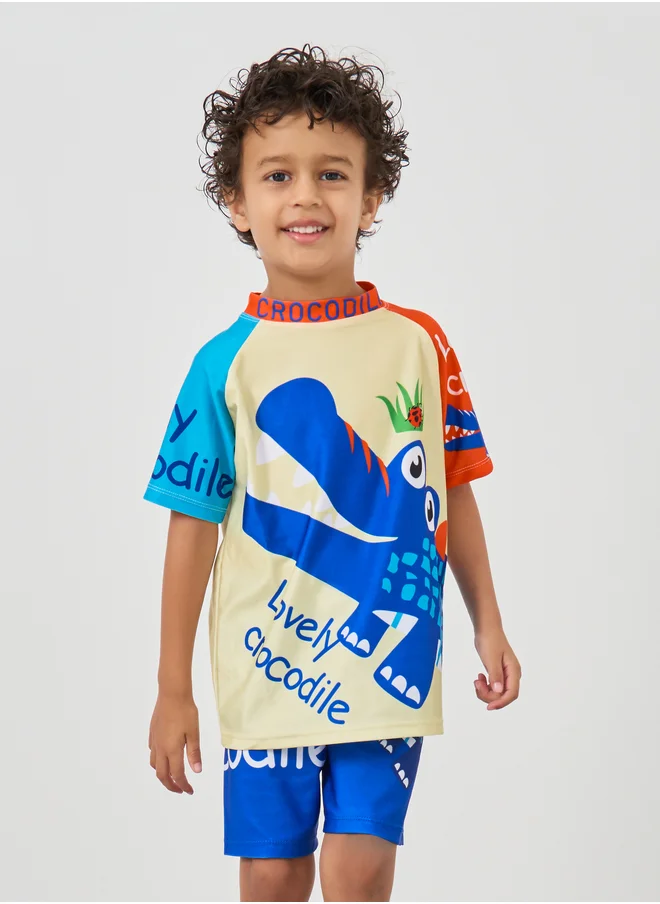 ستايلي Boys Graphic Print Raglan Sleeve T-Shirt and Shorts Swimsuit