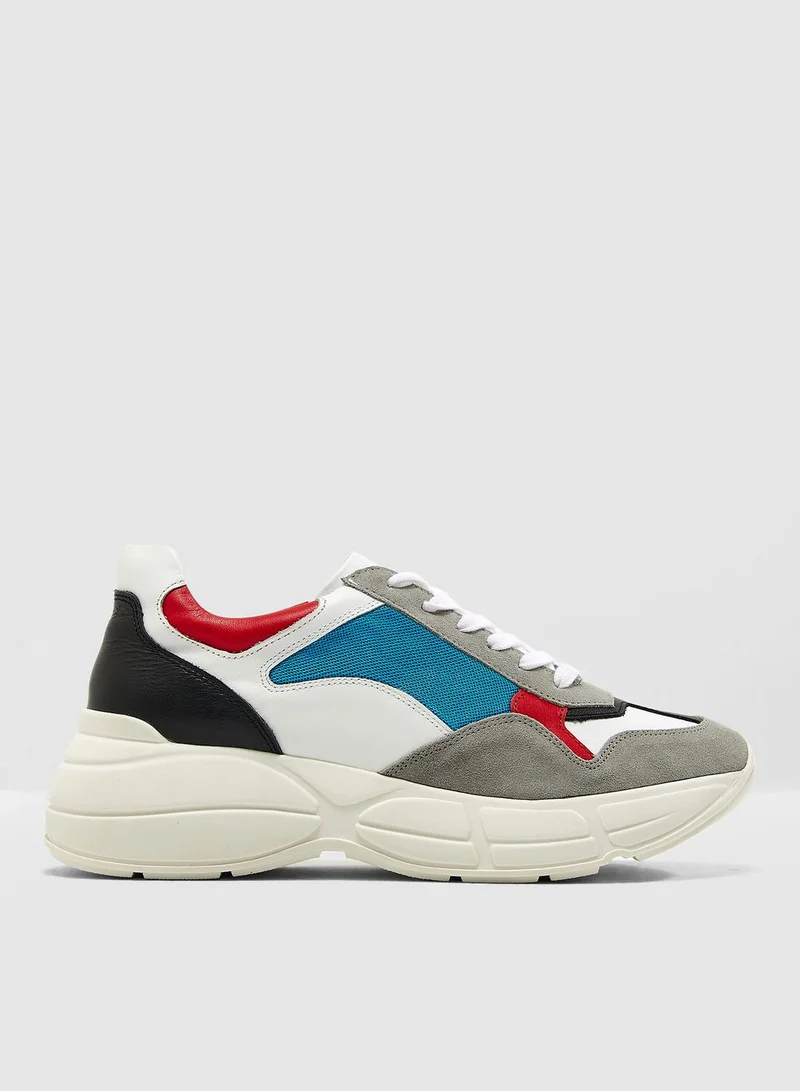 STEVE MADDEN Memory Sneaker