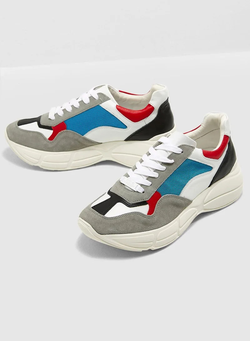 STEVE MADDEN Memory Sneaker