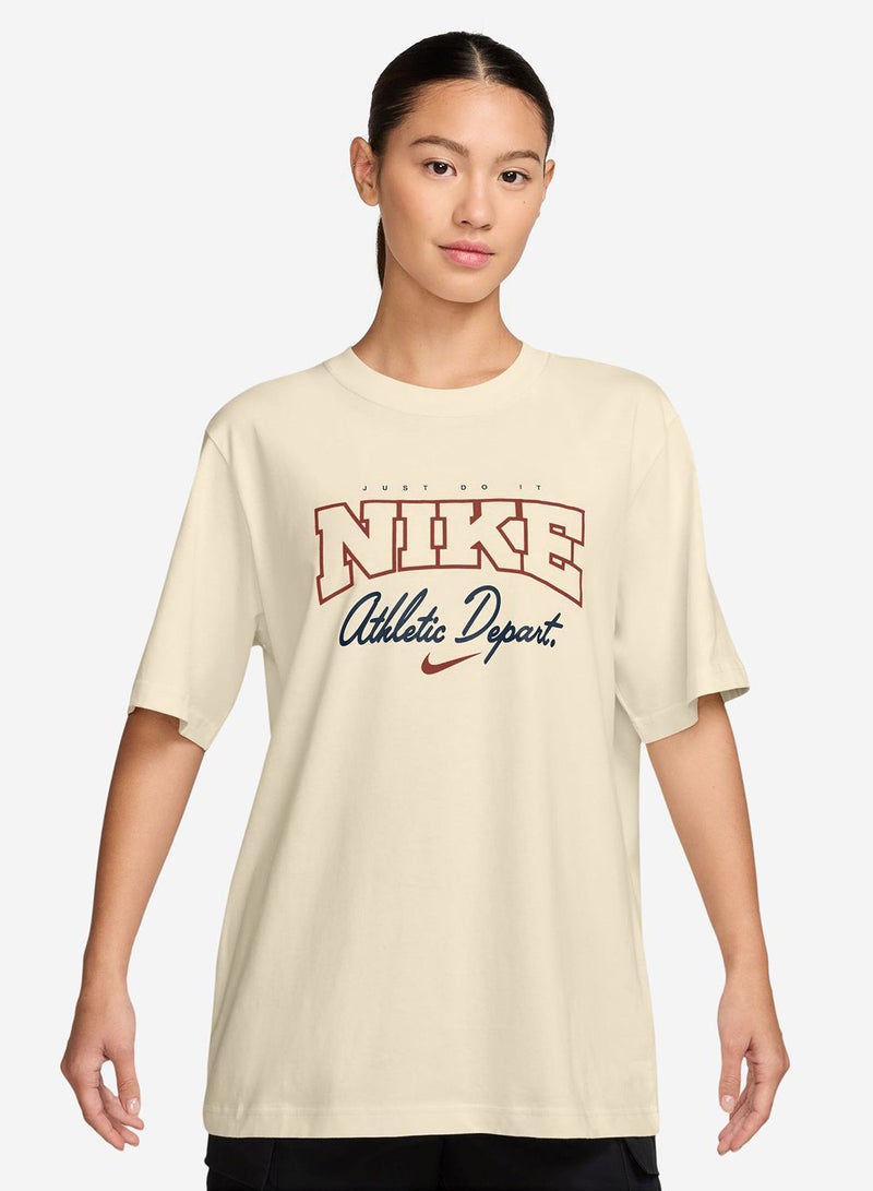 Nike Nsw Back-To-School Oversized T-Shirt  - Image 1