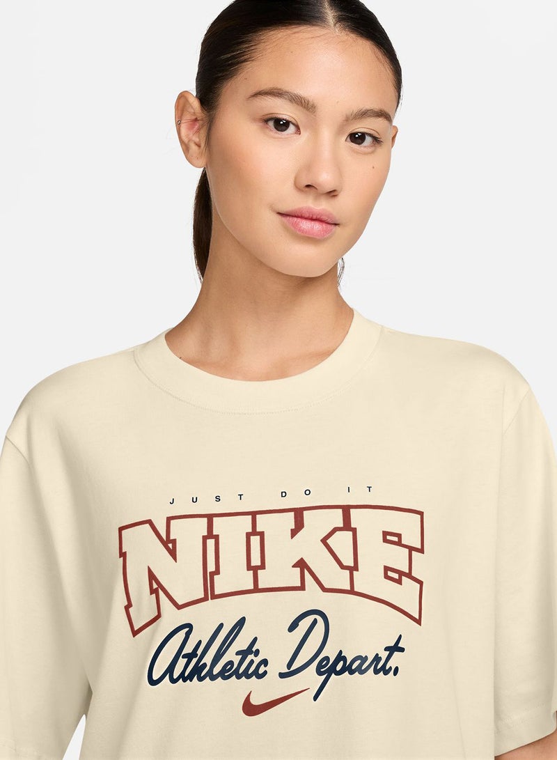 Nike Nsw Back-To-School Oversized T-Shirt  - Image 3