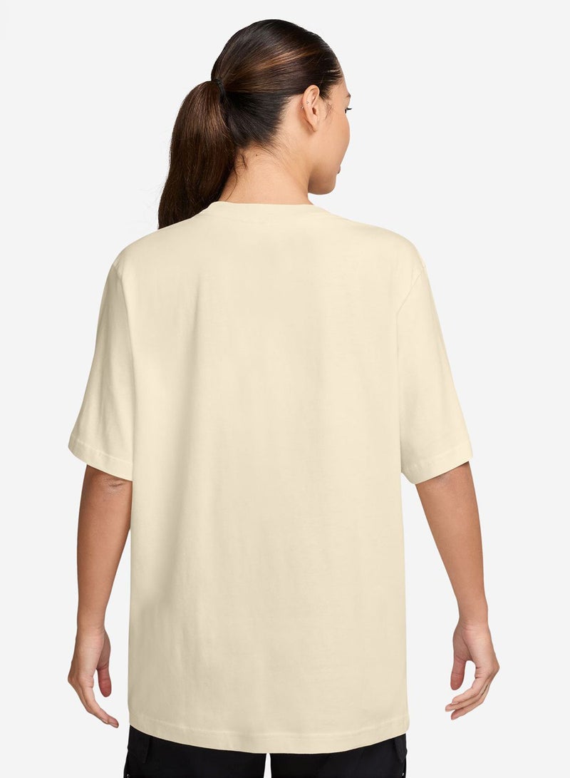 Nike Nsw Back-To-School Oversized T-Shirt  - Image 2