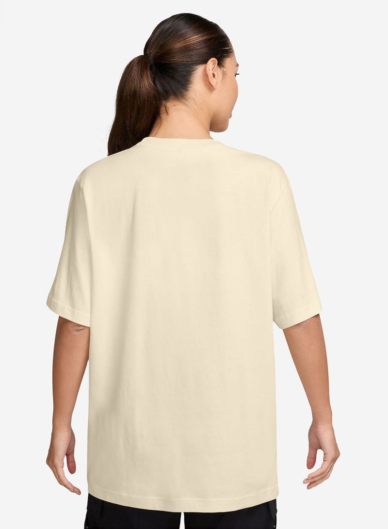 Nike Nsw Back-To-School Oversized T-Shirt - Image 2