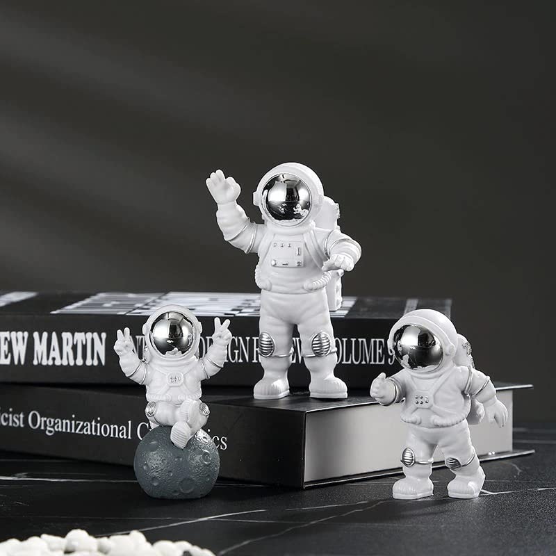 Street27 3Pcs Astronaut Action Figurine Home Decor Astronaut Statue Sculpture Showpiece Decor Golden(Silver) - Image 1