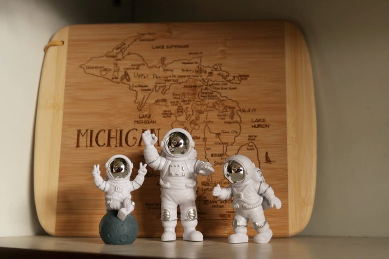 Street27 3Pcs Astronaut Action Figurine Home Decor Astronaut Statue Sculpture Showpiece Decor Golden(Silver) - Image 5