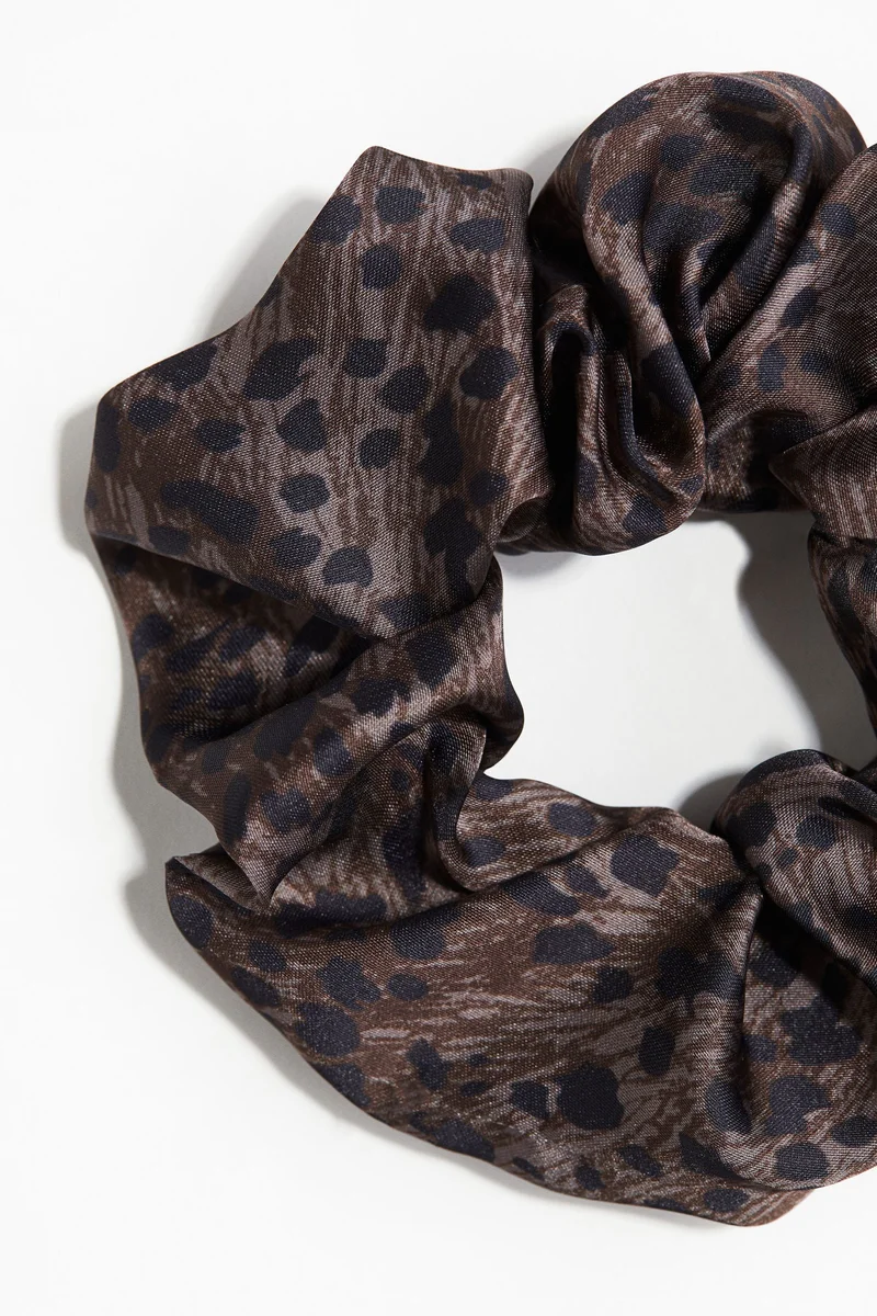 اتش اند ام ربطة شعر كبيرة