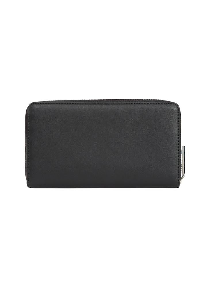 CALVIN KLEIN MINI QUILT LARGE ZIP WALLET  - Image 2