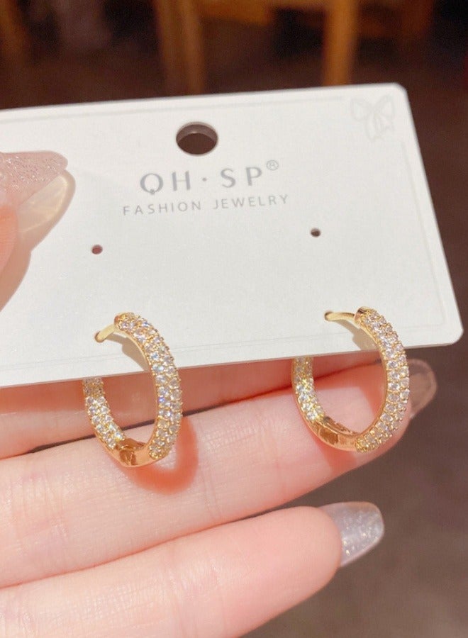 Elegant and Exquisite Fashion Ladies Zircon Pearl Earrings  - Image 4