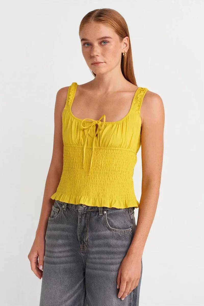 DILVIN Fitted Crop Sleeveless Tie-Front Blouse