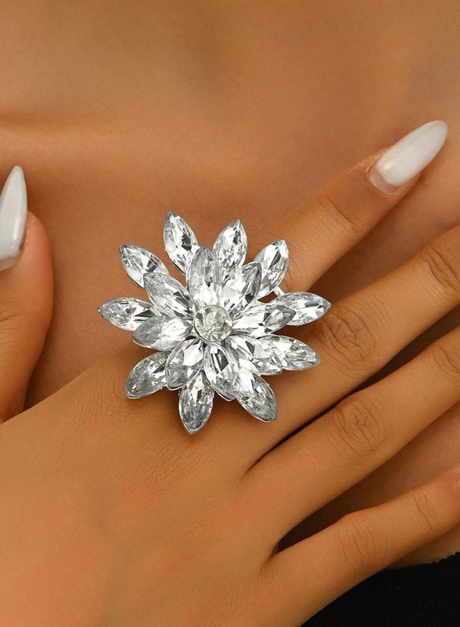 Take Two Silver Flower Statement Ring - Image 3