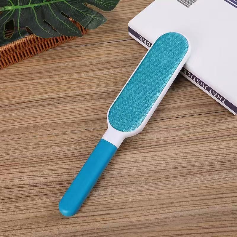 Lint Brush Roller for Clothes and Pet Hair - Image 4