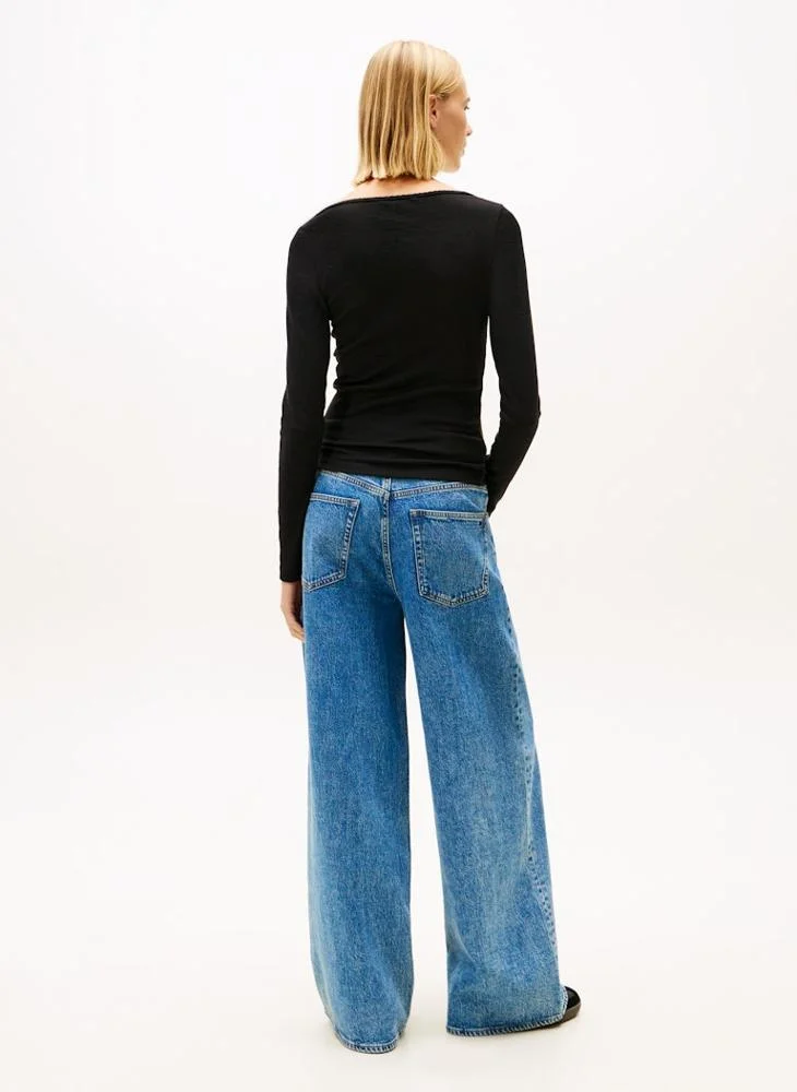 TOMMY JEANS Logo Crew Neck T-Shirt