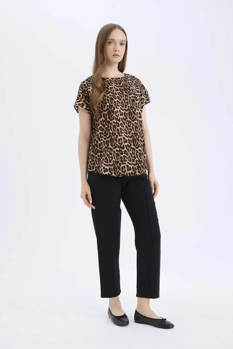 Defacto Regular Fit Crew Neck Short Sleeve Blouse