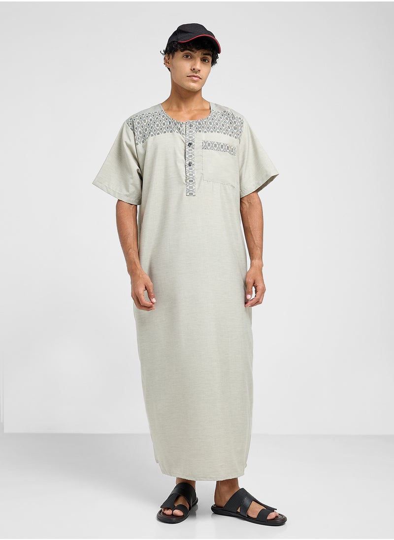 Robert Wood Elegant Thobe  - Image 4