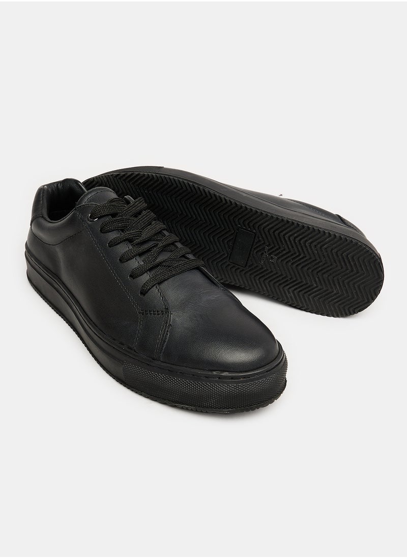 ZELDA Low Top Sneakers  - Image 3