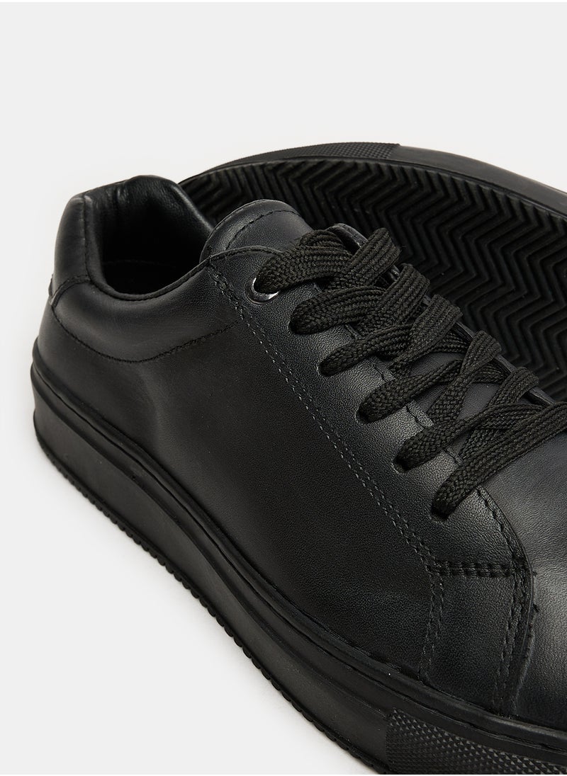 ZELDA Low Top Sneakers  - Image 4