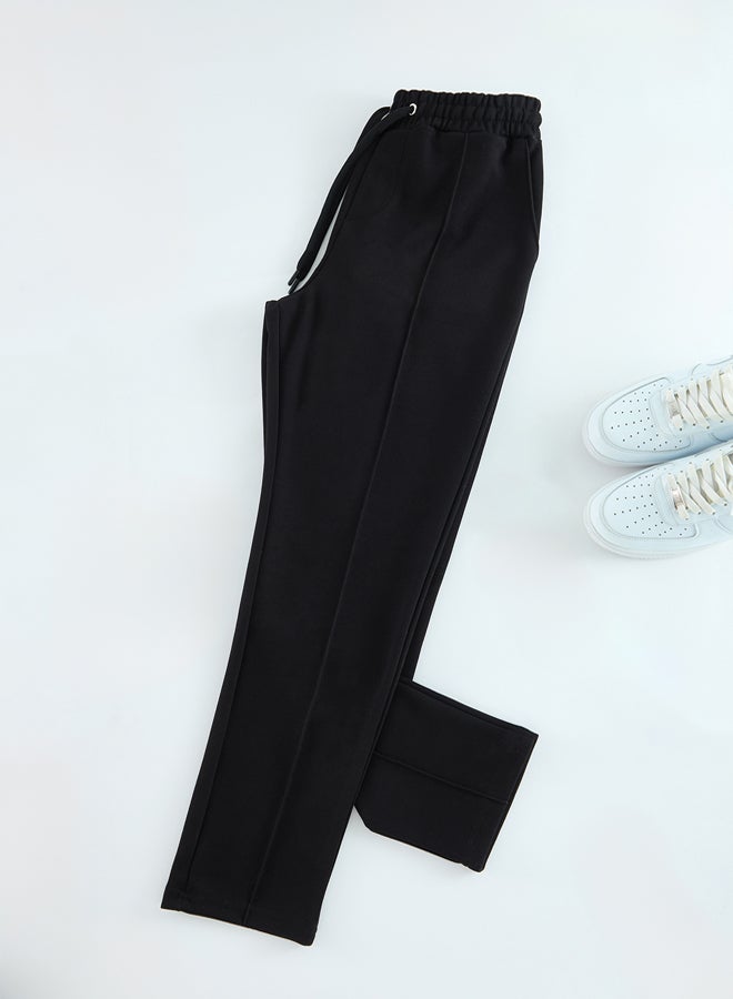 trendyol Black Regular Cut Textured Stitch Detailed Sweatpants - Image 2