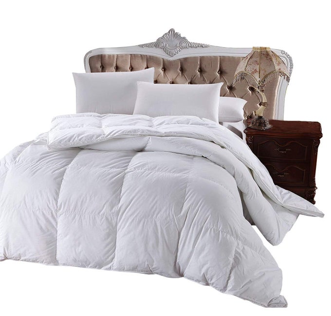 300 THREAD COUNT OVERSIZED KING SIZE DOWNALTERNATIVE COMFORTER OVERFILLED DUVET INSERT 100 COTTON SHELL 100 DOWNALTERNATIVE FILL 750FP 100OZ SOLID WHITE OVERSIZED KING