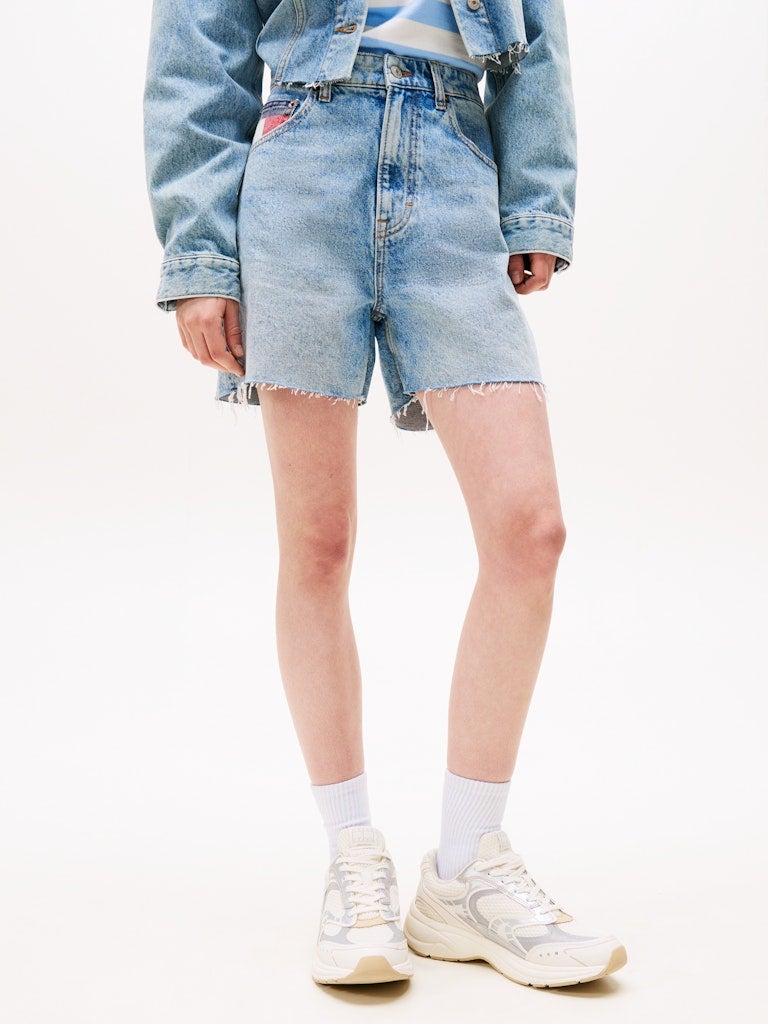 TOMMY JEANS Casual Denim Shorts - Image 1