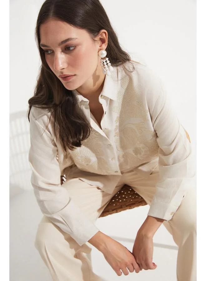 JUNE June Women Exclusive Oversize/Loose Fit Linen Blend Embroidered Detail Shirt Stone