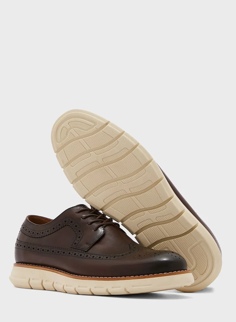 Hoog Brogue Lace Ups