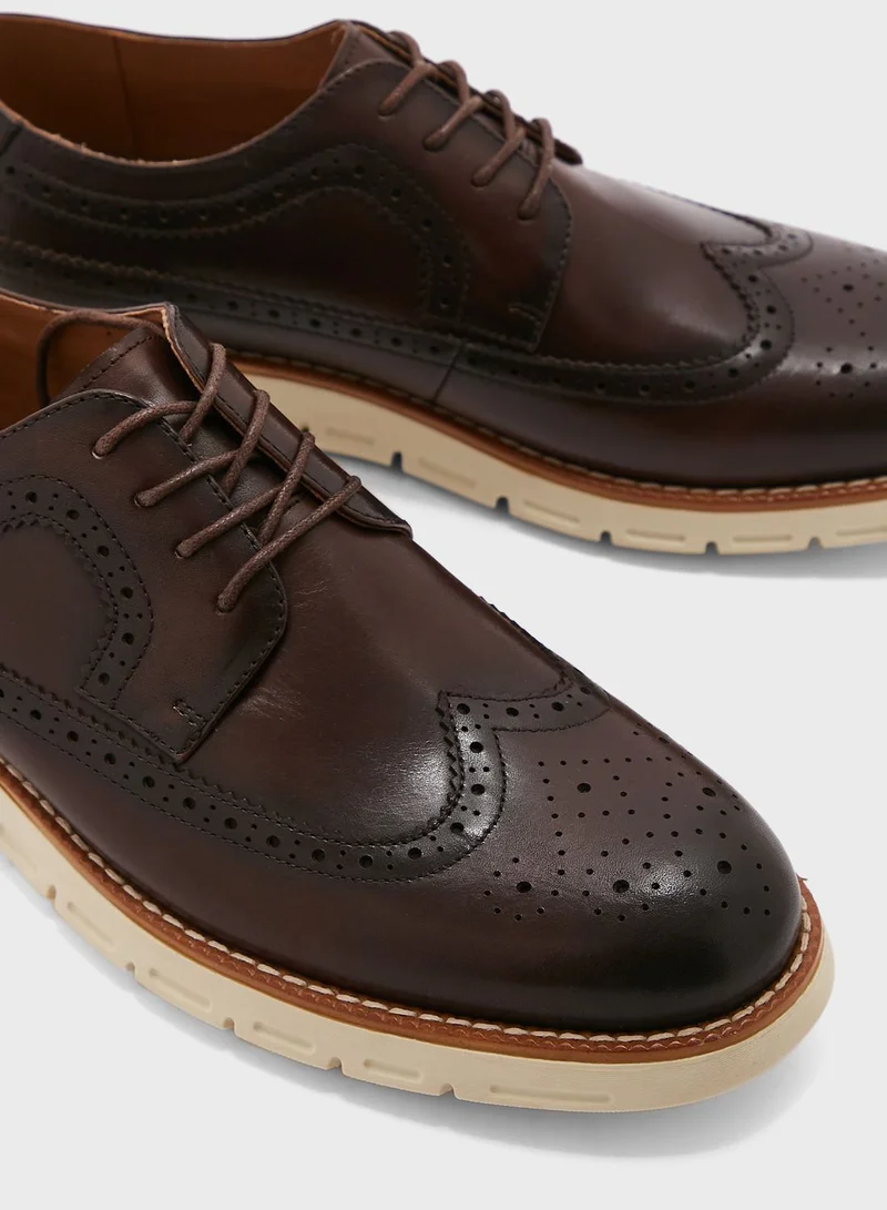 Hoog Brogue Lace Ups