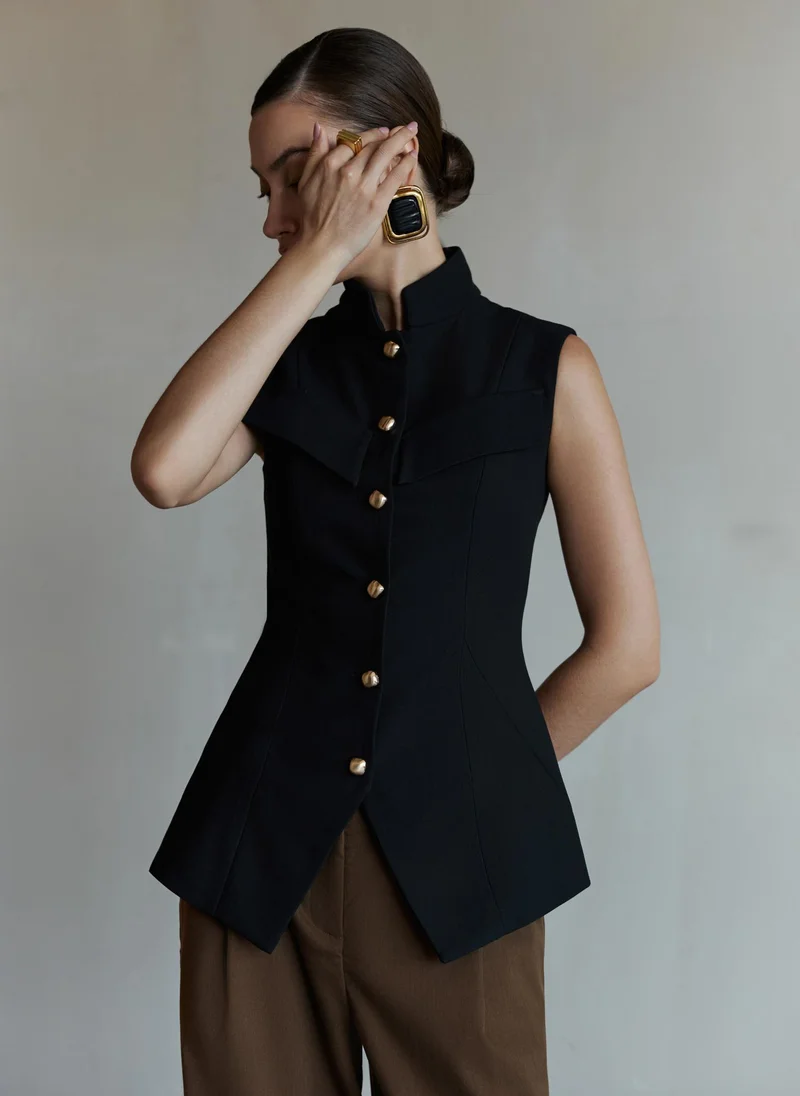 Lichi Flared waistcoat with chest pockets and square buttons