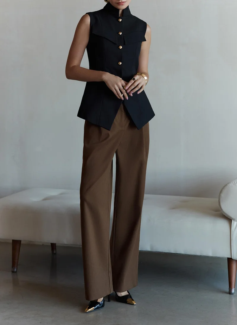 Lichi Flared waistcoat with chest pockets and square buttons