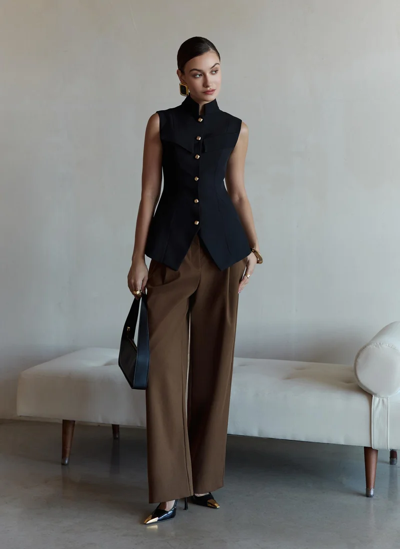 Lichi Flared waistcoat with chest pockets and square buttons