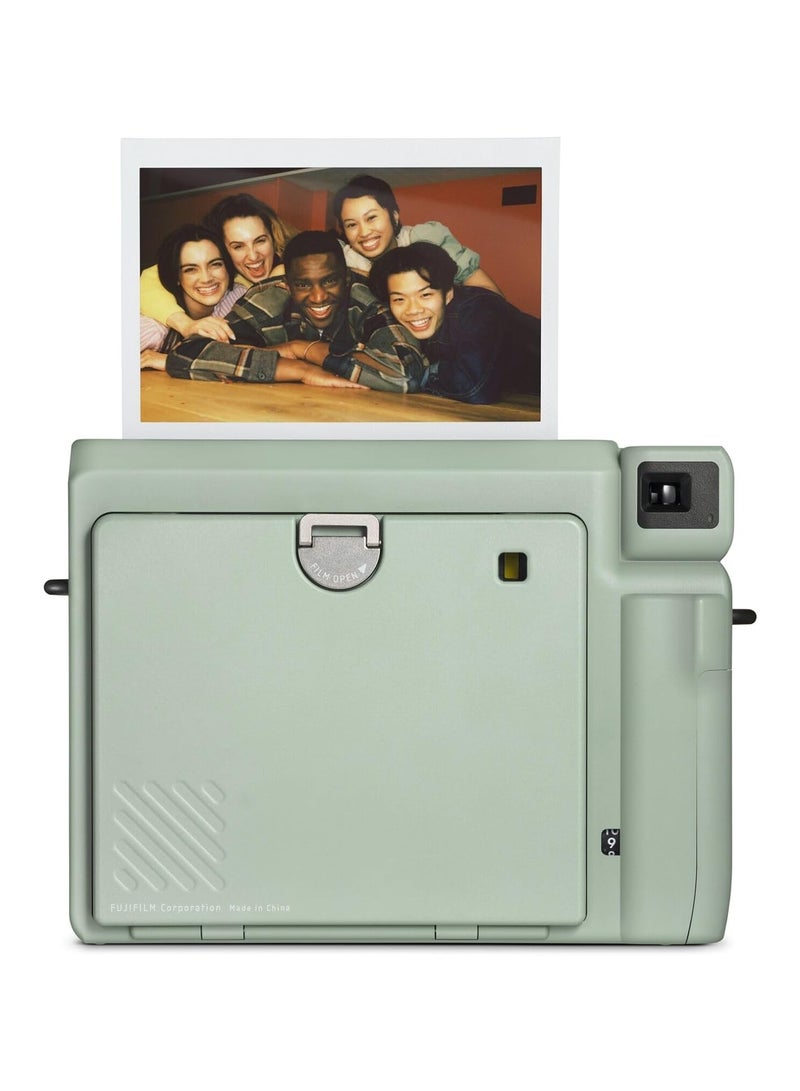Instax FUJIFILM instax WIDE 400 instant camera, Automatic exposure and flash control  - Image 2