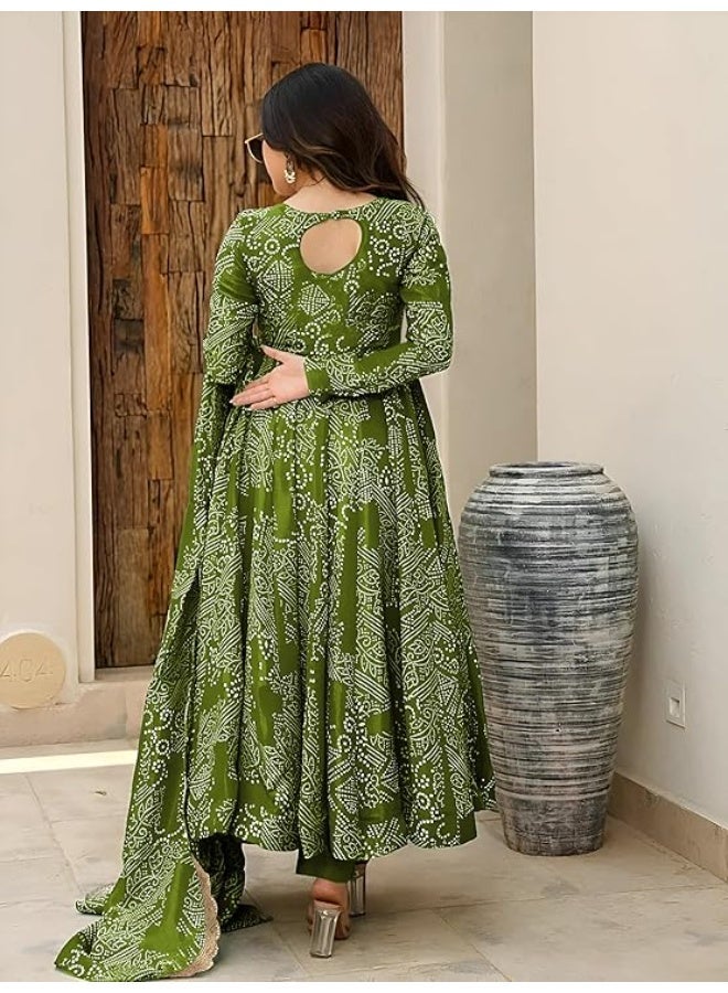 متجر Pinkmint: طقم كورتا نسائي بقصة "أناركالي" واسعة وطبعة "بانداني"، بقصة عادية، يأتي مع بنطال ودوباتا أنيقة؛ طقم فستان تقليدي بأكمام طويلة - مقاس 4XL - Image 3