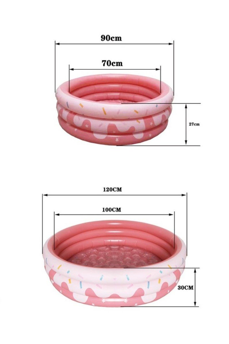 المسبح المنفخ للأطفال 🎀💦  * تصميم كيوت وجذاب بلون وردي مبهج   * آمن ومريح بفضل القاعدة المنفوخة   * مثالي للحديقة أو الشاطئ أو حتى داخل البيت صغير 90 سم   * مناسب للأطفال من عمر 3 سنوات وما فوق   * خيار ممتع ومفيد للتسلية في الصيف ☀️👶🏻 - Image 3
