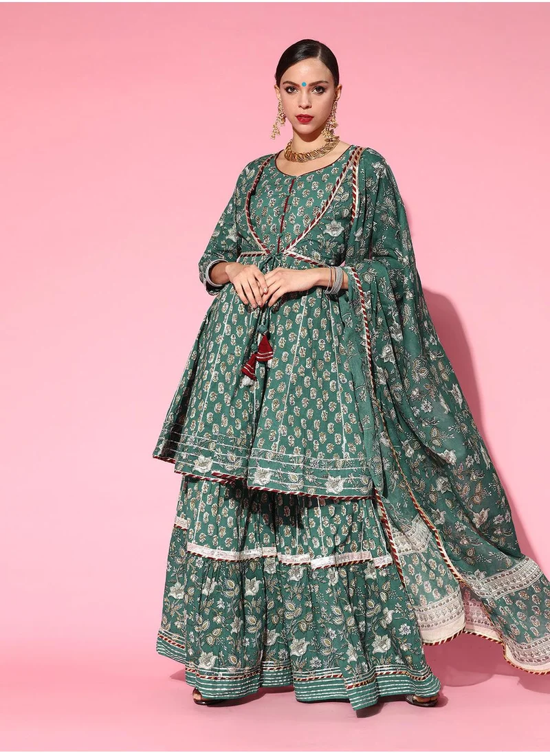 آي شين Regular Fit Floral Pattern Round Neck Neck Three-Quarter Sleeve Green Colour Knitted Cotton Kurta Set for Women with Mid-Rise Closure - A Must-Have for Every Wardrobe