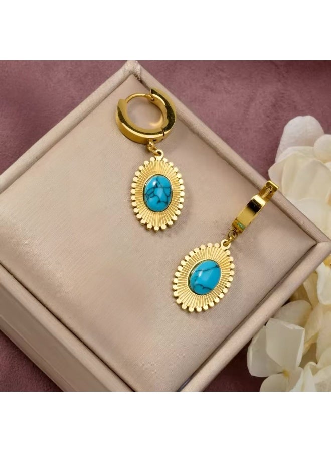 Elegant Gold Earrings for a Refined Look