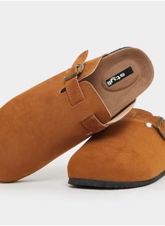 Suede Buckle Platform Sole Clogs - pzsku/ZE0BF3FB7B7FE87DBA977Z/45/1741033619/7b26a2cc-fe14-4df5-806a-6dd3a1986c3a